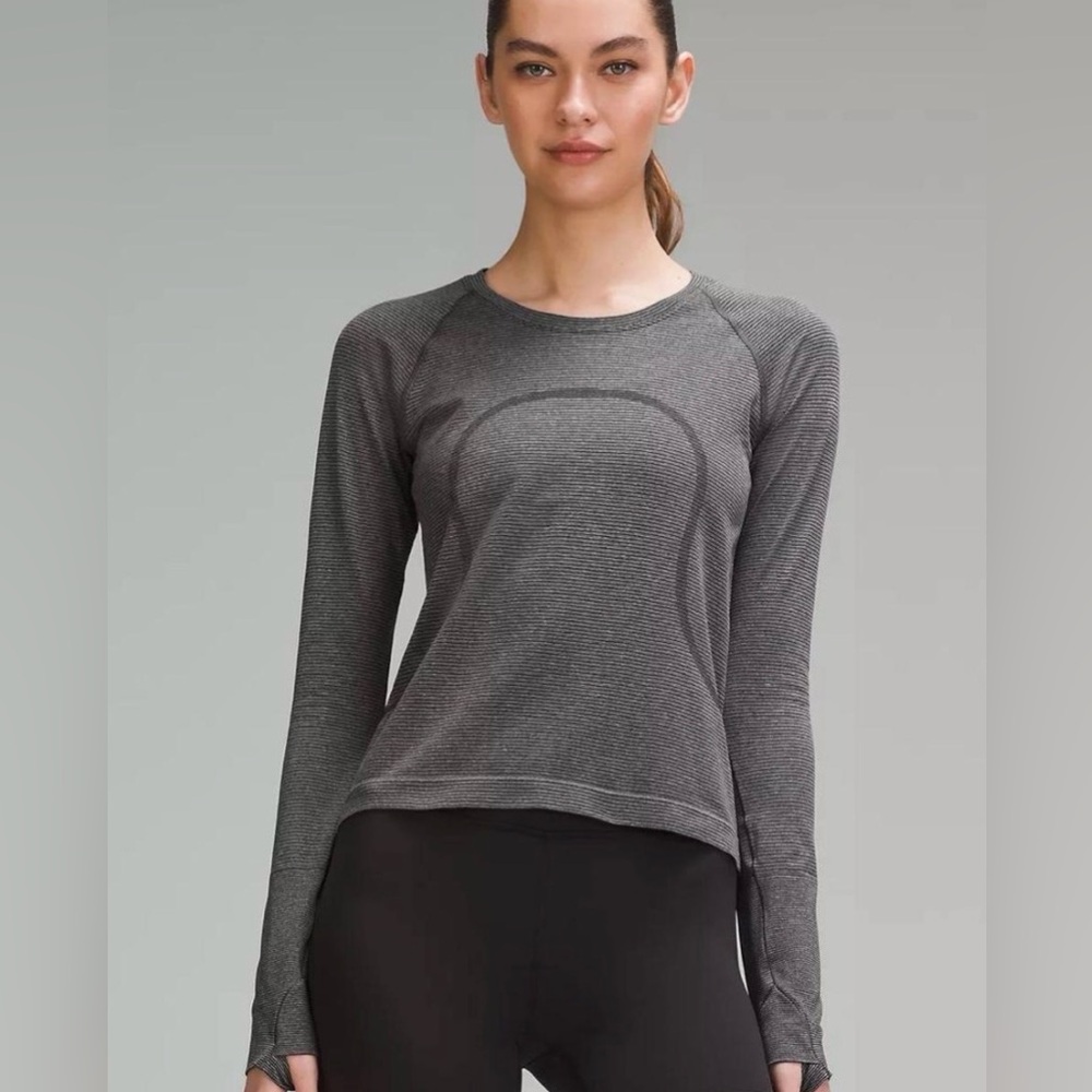 🌺LULULEMON GREY SWIFTLY TECH LONG SLEEVE TOP SIZE 2🌺